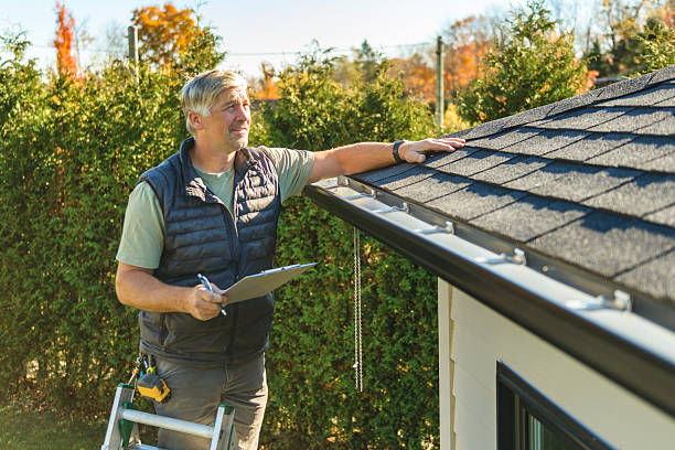Professional Roofing technician working in Prospect, OR